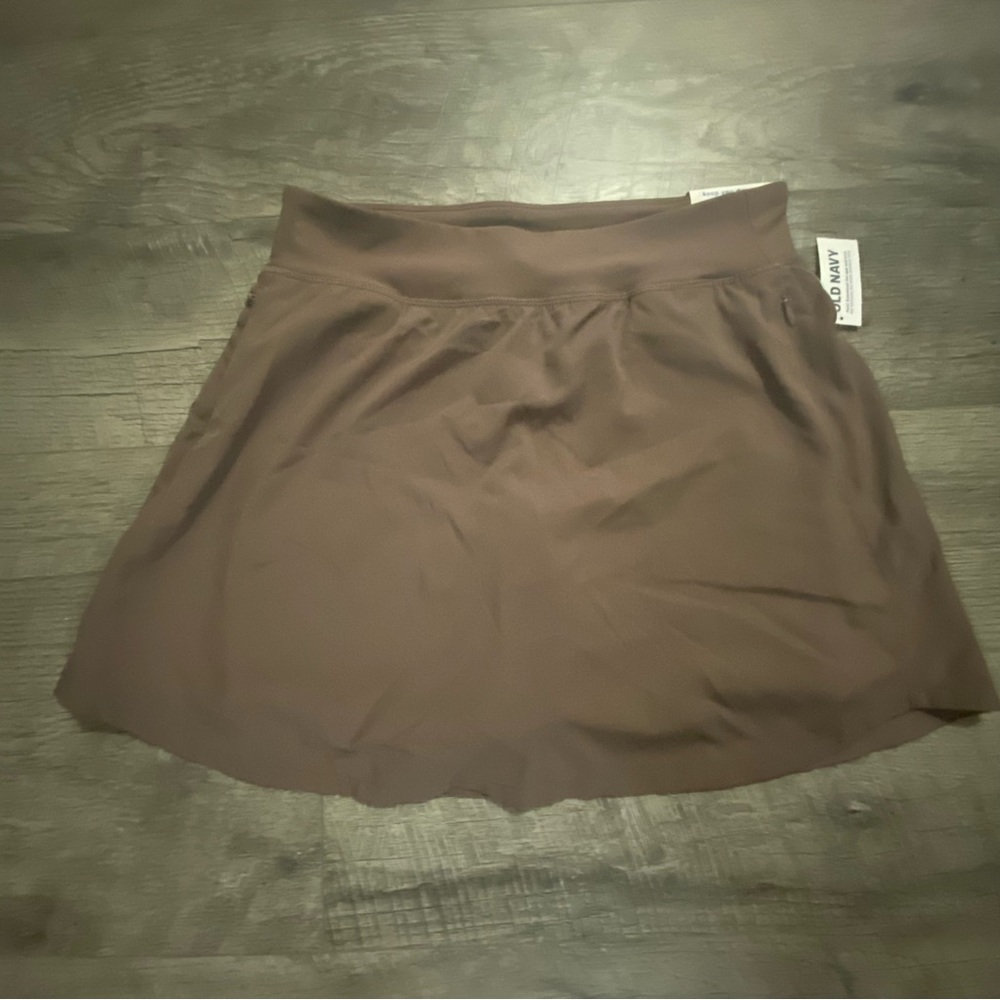 Old navy mauve women’s skirt.